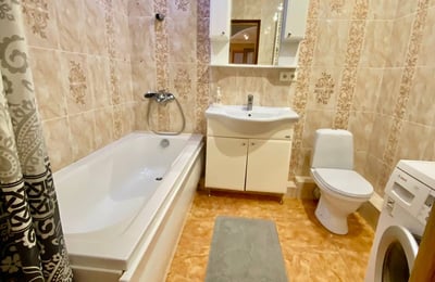 Alquiler de un amplio apartamento de 2 habitaciones, 72 m², Telecentru, Chisináu, Moldavia